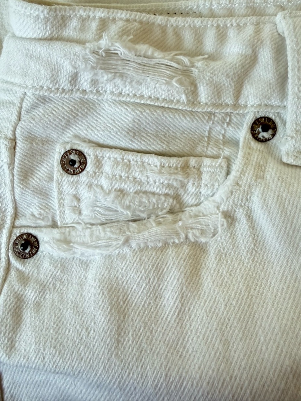 American Eagle White Distressed Denim Skirt Size 2 - Picture 5 of 6